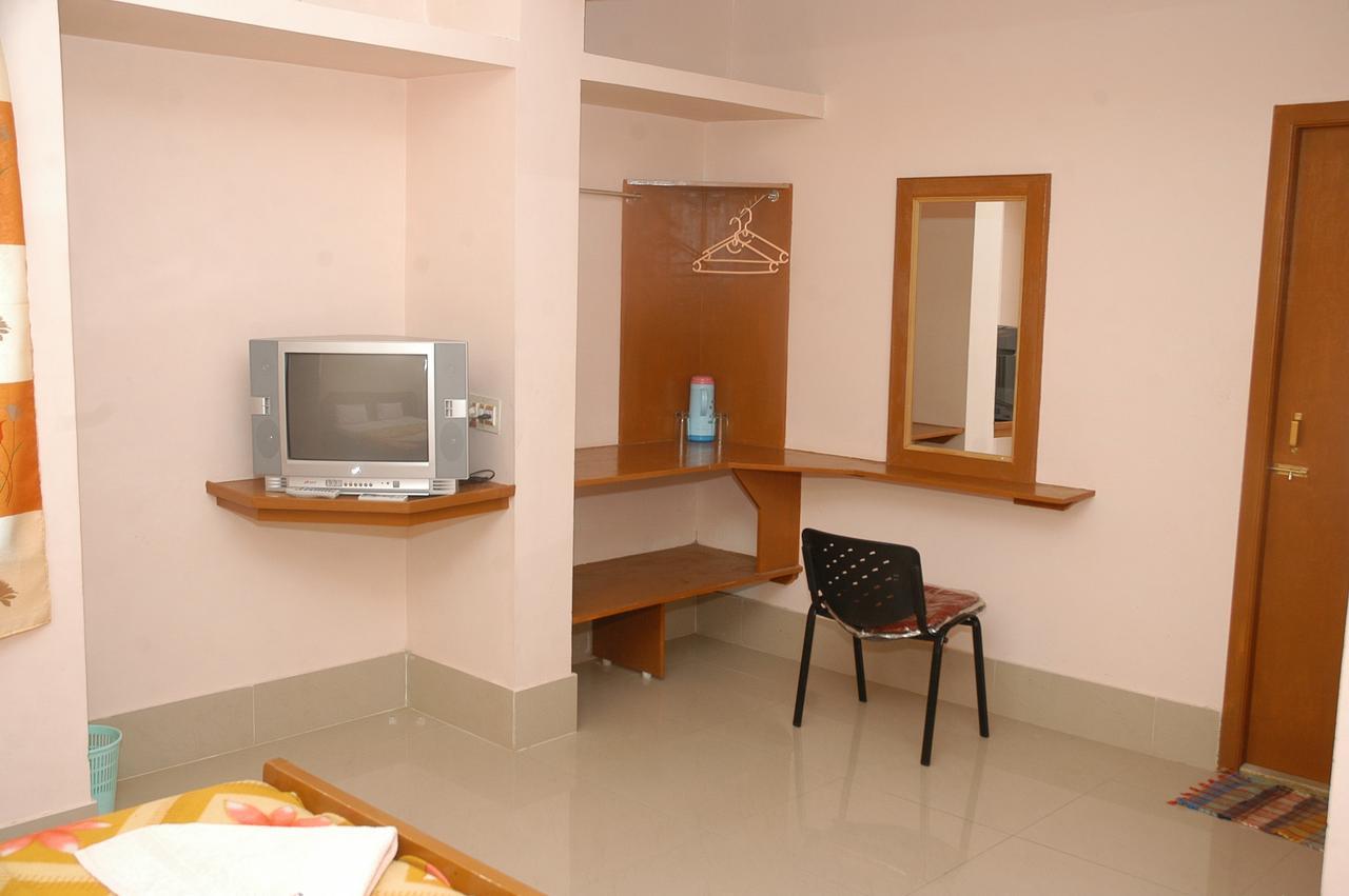Hotel Athityaa 쿰바코남 외부 사진