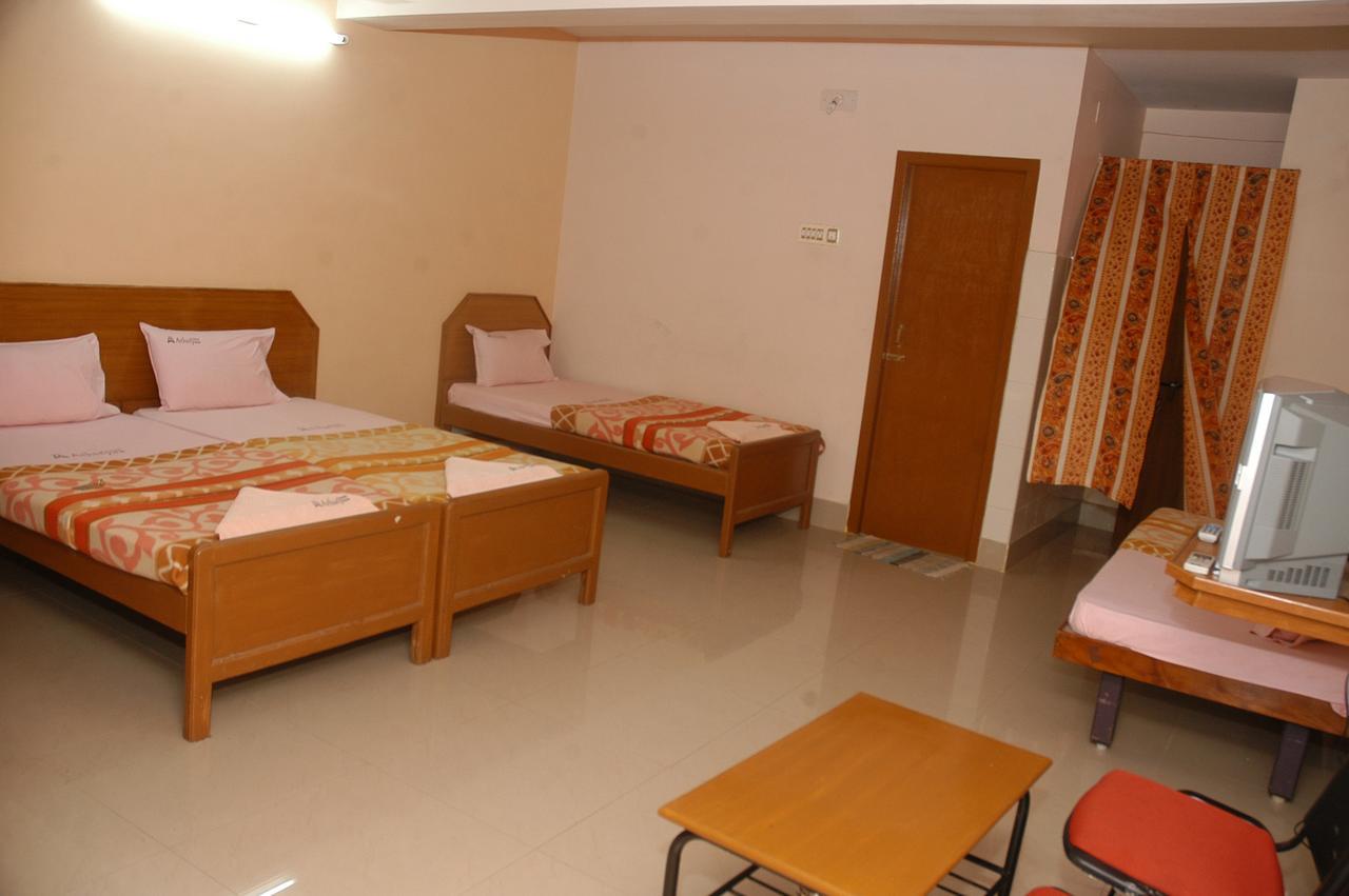 Hotel Athityaa 쿰바코남 외부 사진